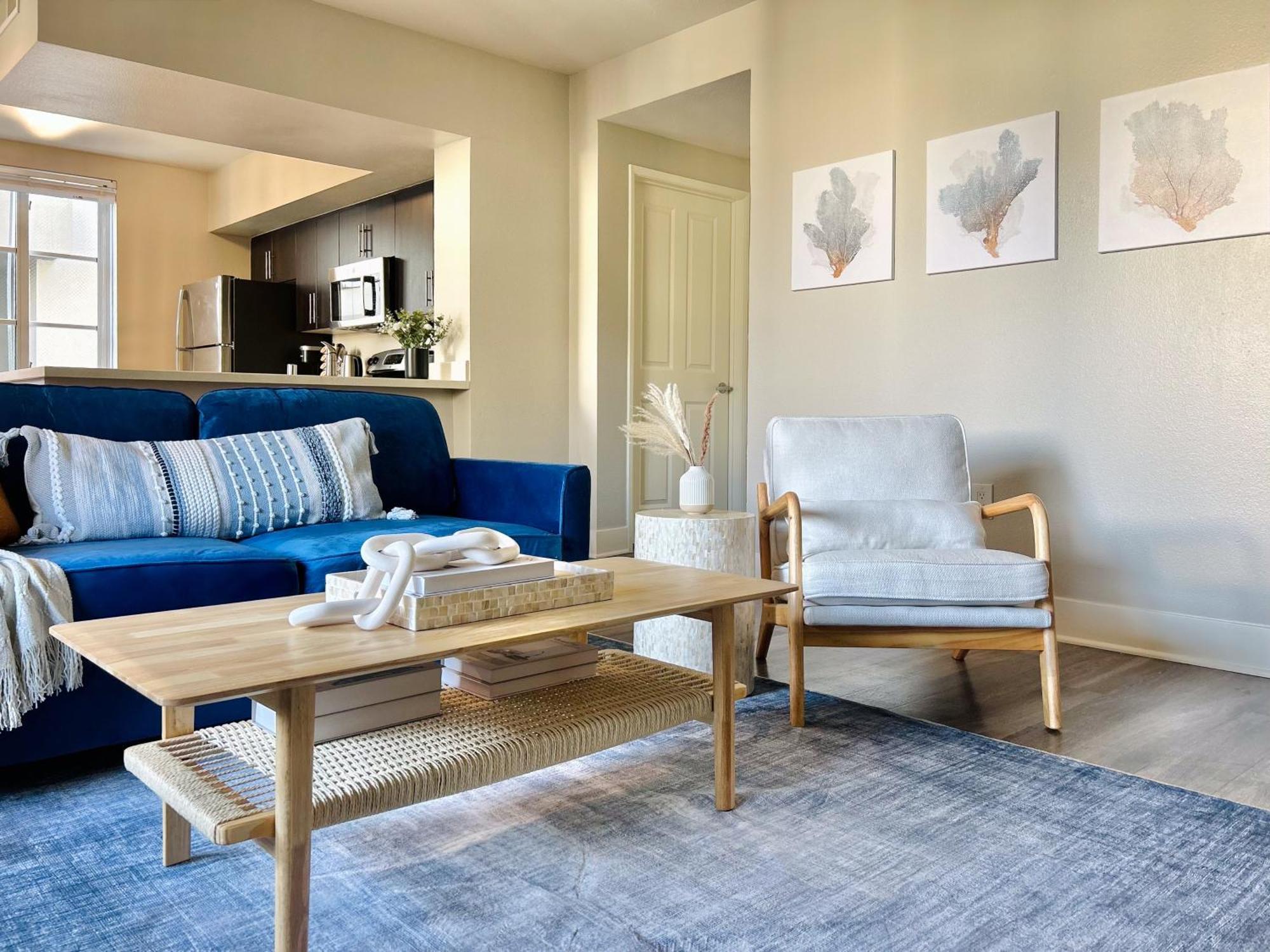 2Bd 2Ba Santa Monica Apartment With Relaxing Pool View Лос Анджелис Екстериор снимка