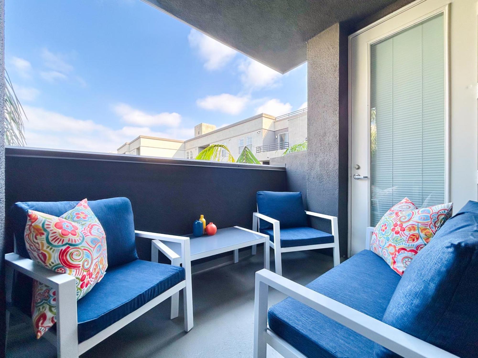 2Bd 2Ba Santa Monica Apartment With Relaxing Pool View Лос Анджелис Екстериор снимка