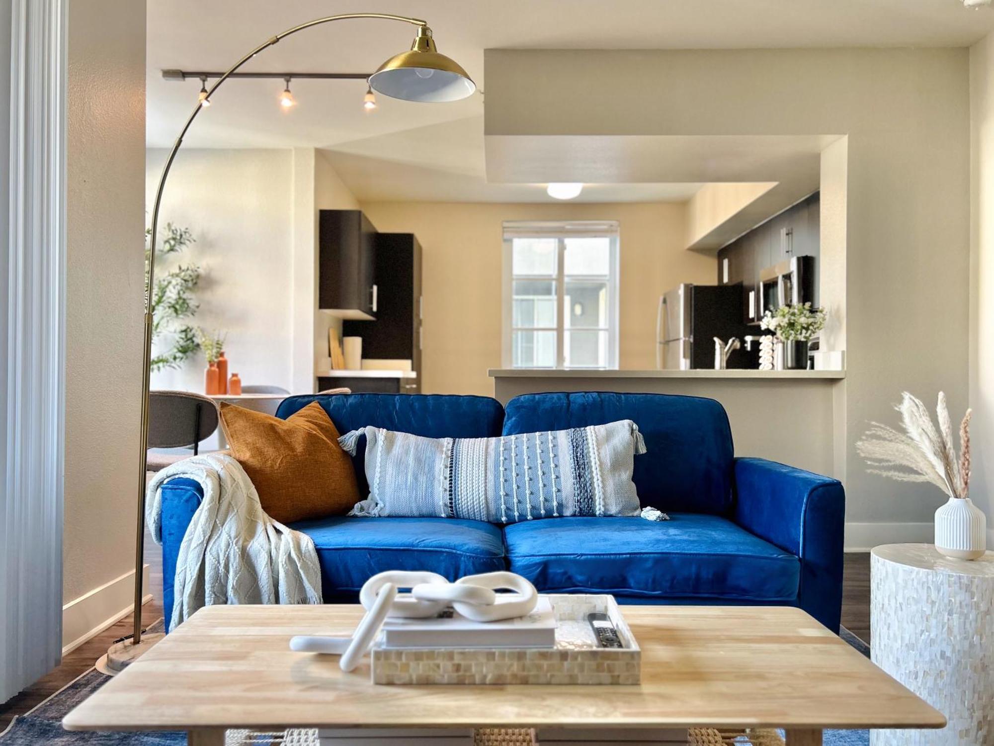 2Bd 2Ba Santa Monica Apartment With Relaxing Pool View Лос Анджелис Екстериор снимка