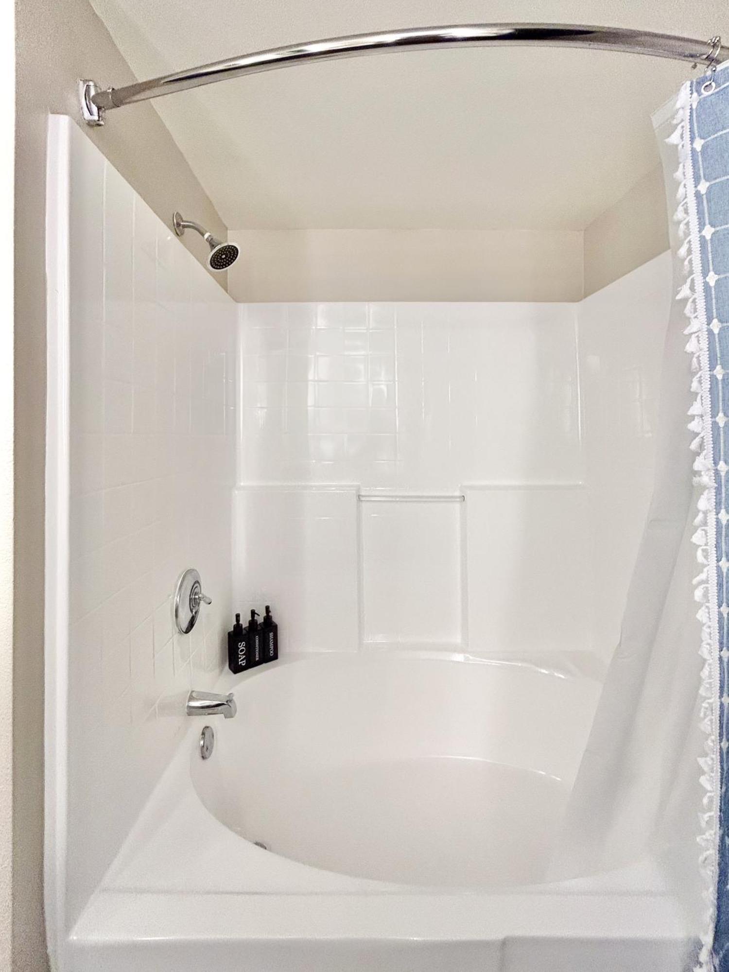2Bd 2Ba Santa Monica Apartment With Relaxing Pool View Лос Анджелис Екстериор снимка
