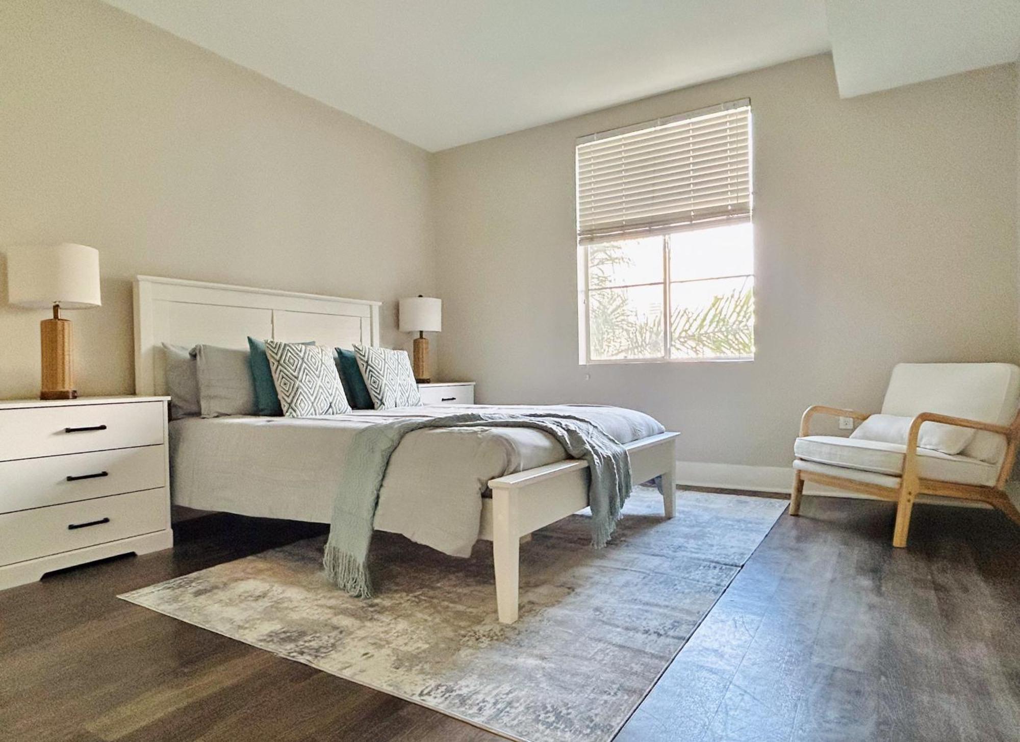 2Bd 2Ba Santa Monica Apartment With Relaxing Pool View Лос Анджелис Екстериор снимка