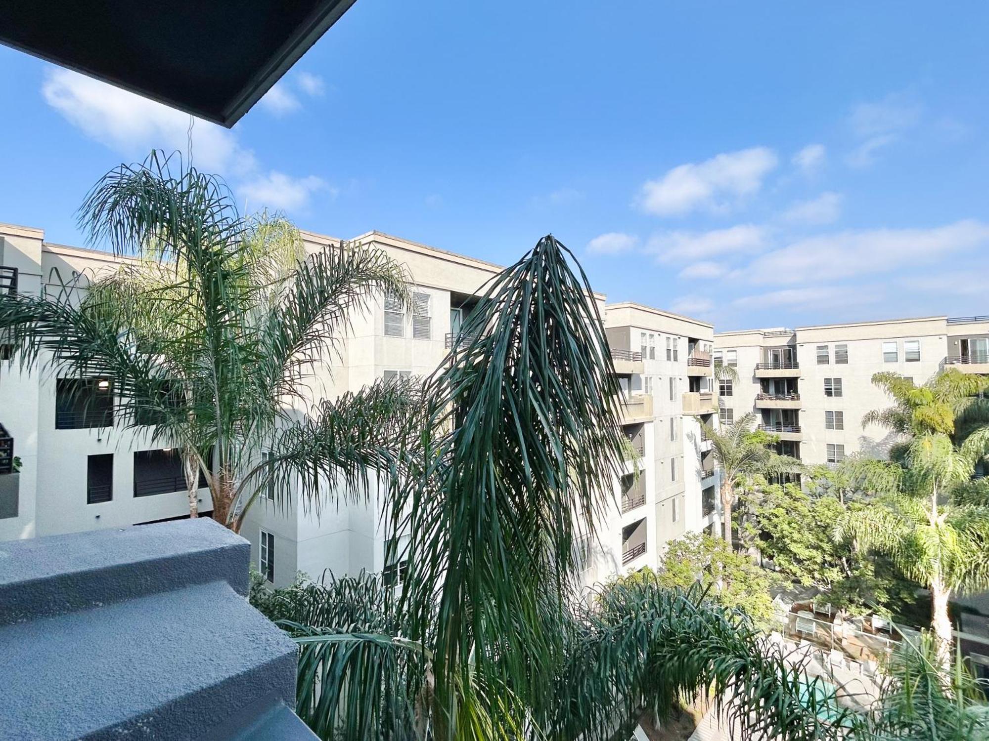 2Bd 2Ba Santa Monica Apartment With Relaxing Pool View Лос Анджелис Екстериор снимка